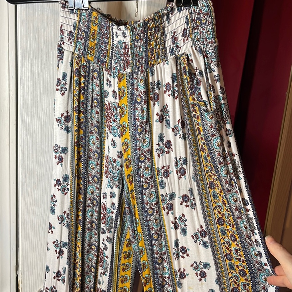 Mossimo ruffled waist pants